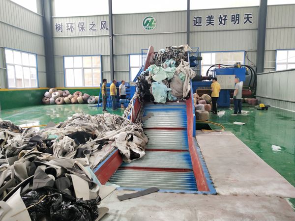 廢面料加工設(shè)備2